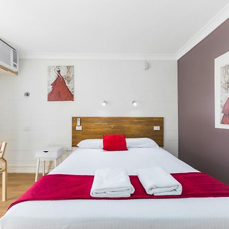 פורבס Plainsman Motel מראה חיצוני תמונה