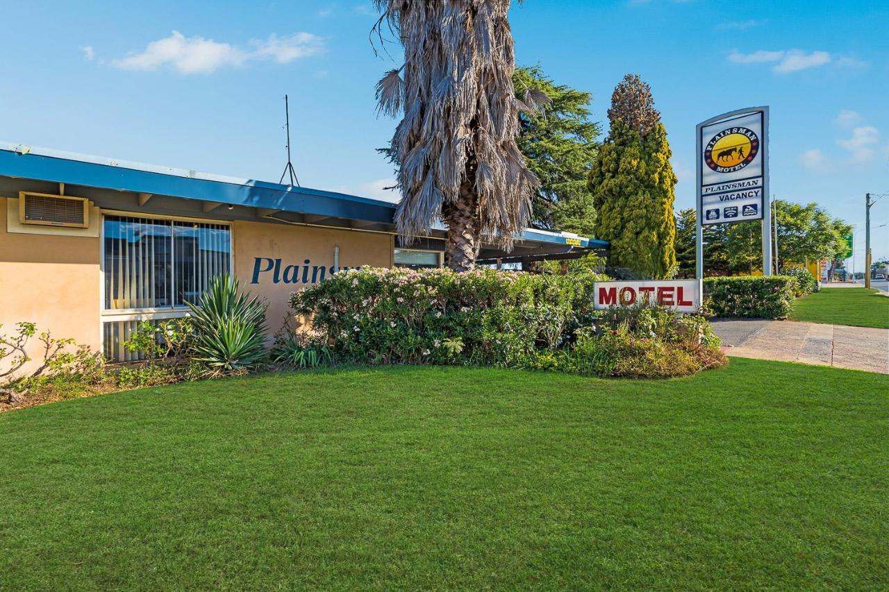 פורבס Plainsman Motel מראה חיצוני תמונה
