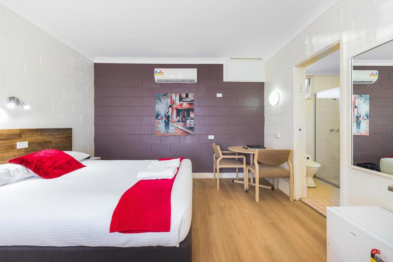 פורבס Plainsman Motel מראה חיצוני תמונה