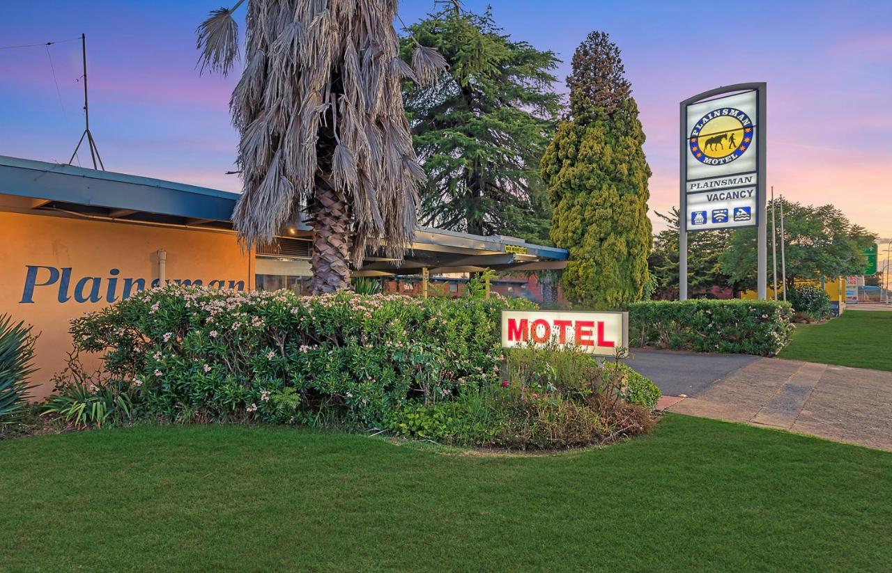 פורבס Plainsman Motel מראה חיצוני תמונה