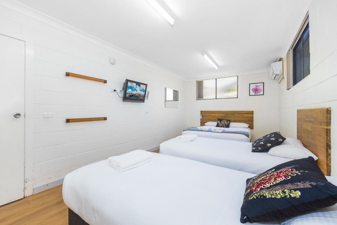 פורבס Plainsman Motel מראה חיצוני תמונה