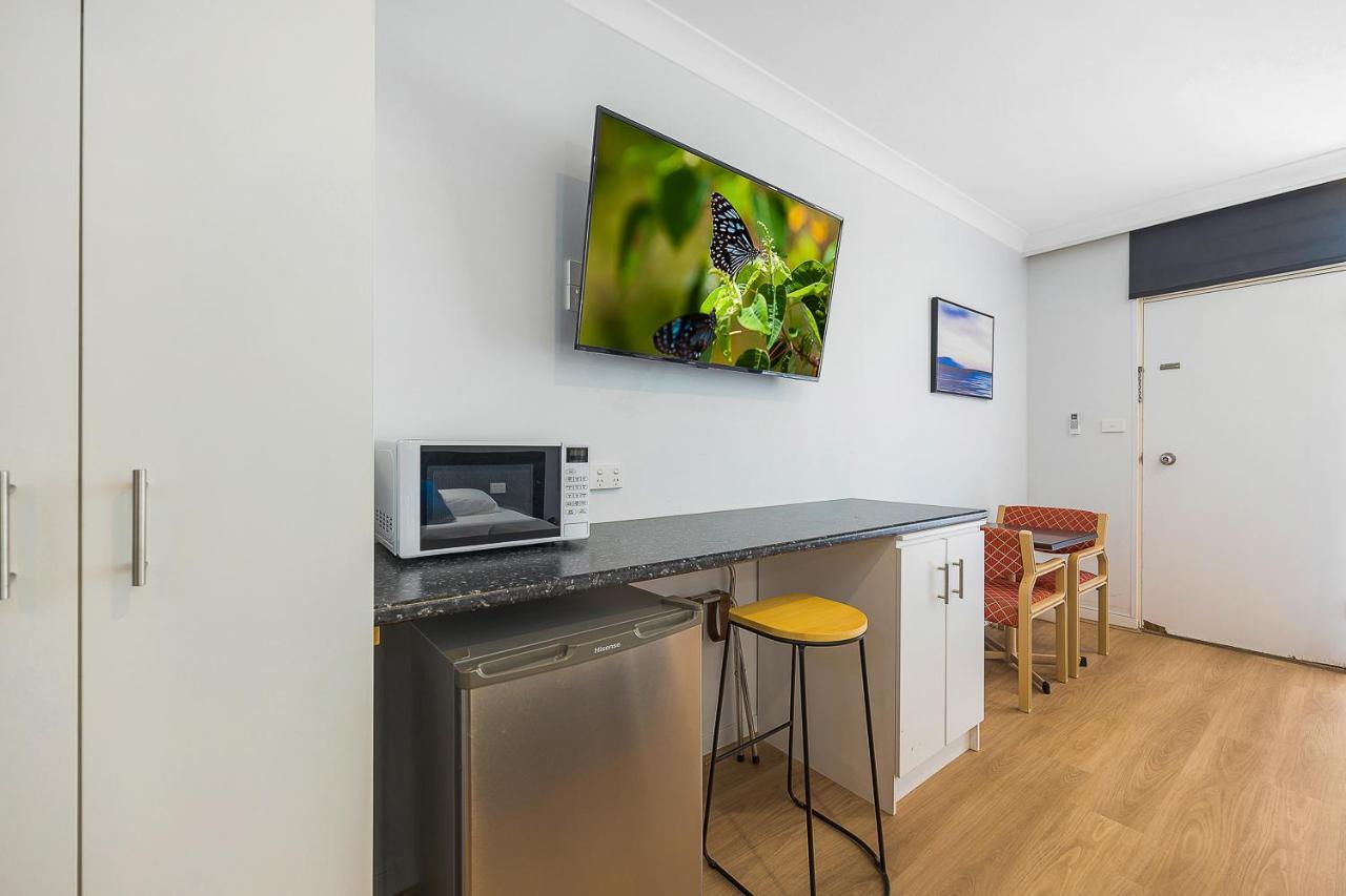 פורבס Plainsman Motel מראה חיצוני תמונה