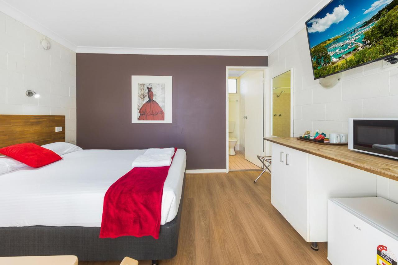 פורבס Plainsman Motel מראה חיצוני תמונה