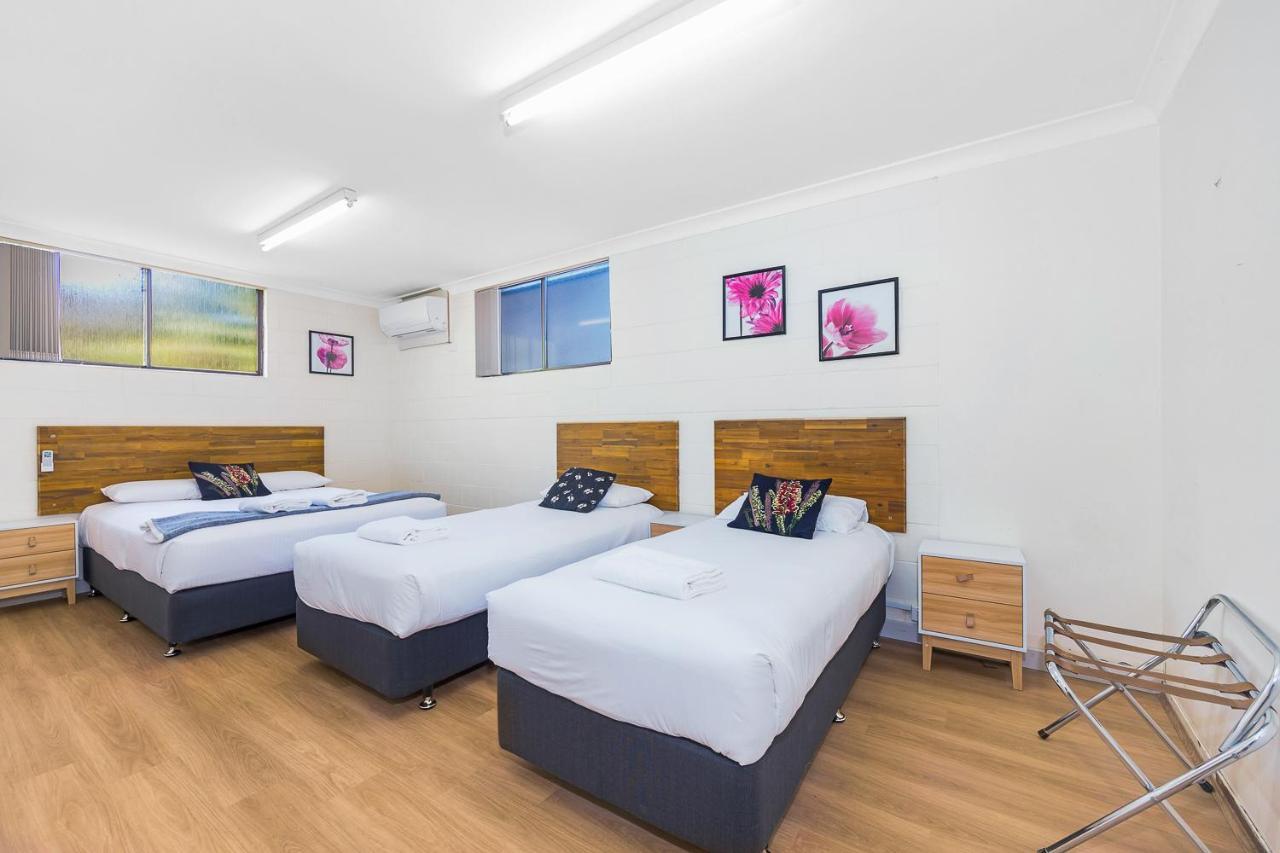 פורבס Plainsman Motel מראה חיצוני תמונה