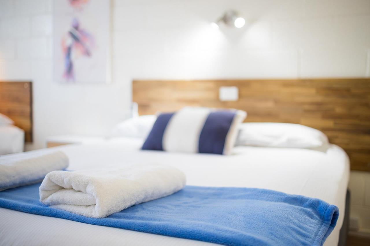 פורבס Plainsman Motel מראה חיצוני תמונה
