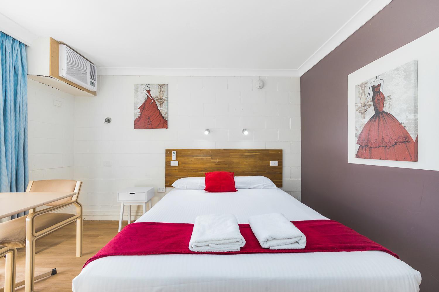 פורבס Plainsman Motel מראה חיצוני תמונה